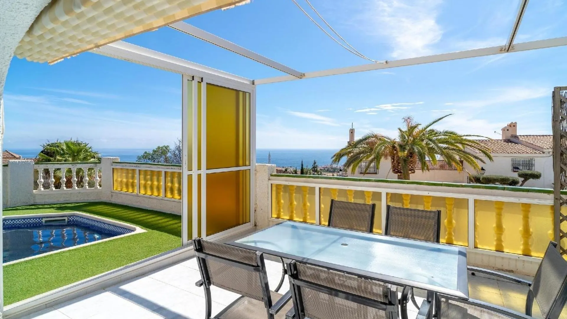 Ferienhaus Mit Privatpool Fuer 5 Personen Ca 100 Qm In Nerja, Andalusien Costa Del Sol